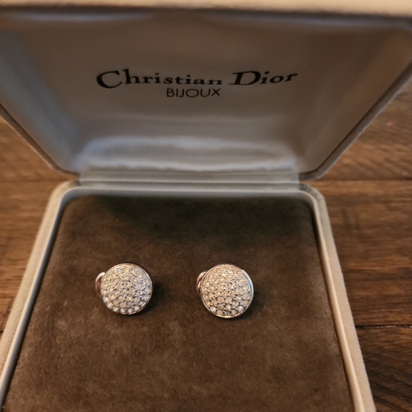 Dior Clip Earrings - Picture 4 of 8
